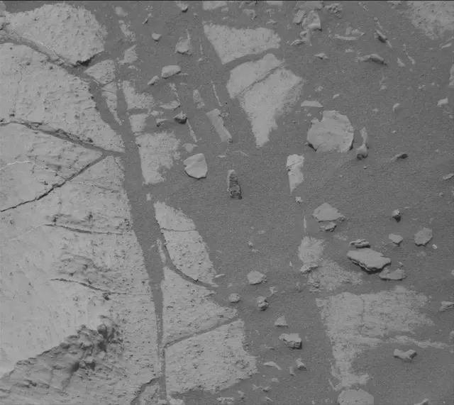 Sol 2680: Mast Camera (Mastcam)