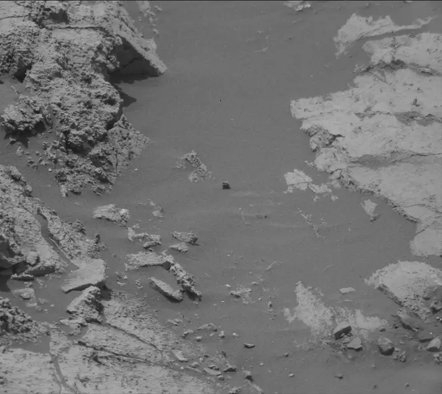 Sol 2680: Mast Camera (Mastcam)