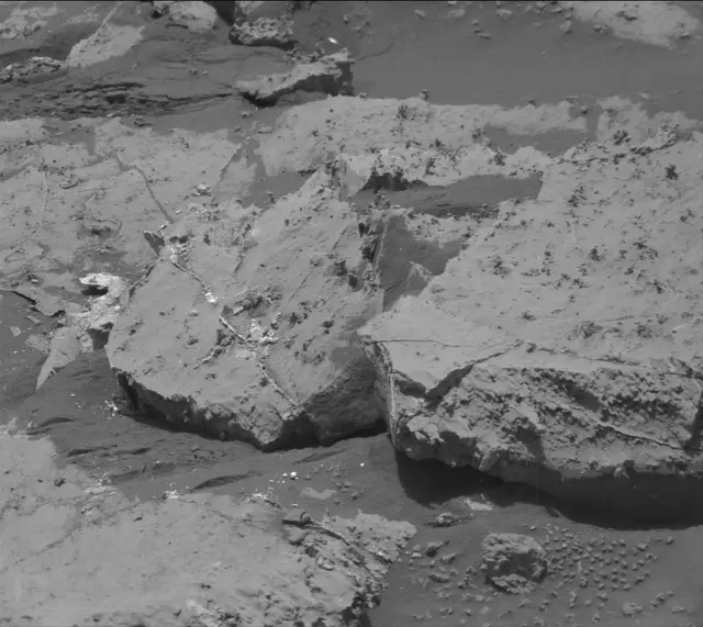 Sol 2680: Mast Camera (Mastcam)