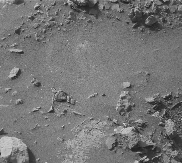 Sol 2683: Mast Camera (Mastcam)