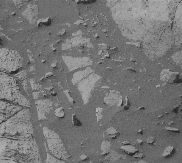 Sol 2683: Mast Camera (Mastcam)