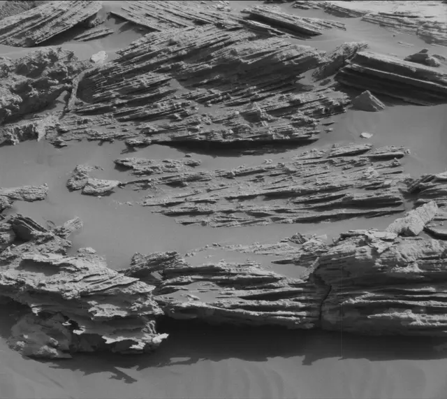 Sol 2684: Mast Camera (Mastcam)