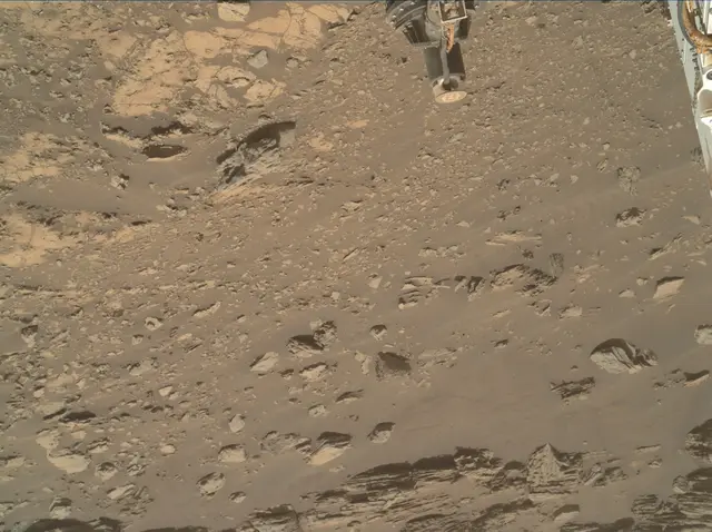 Sol 2687: Mars Hand Lens Imager (MAHLI)