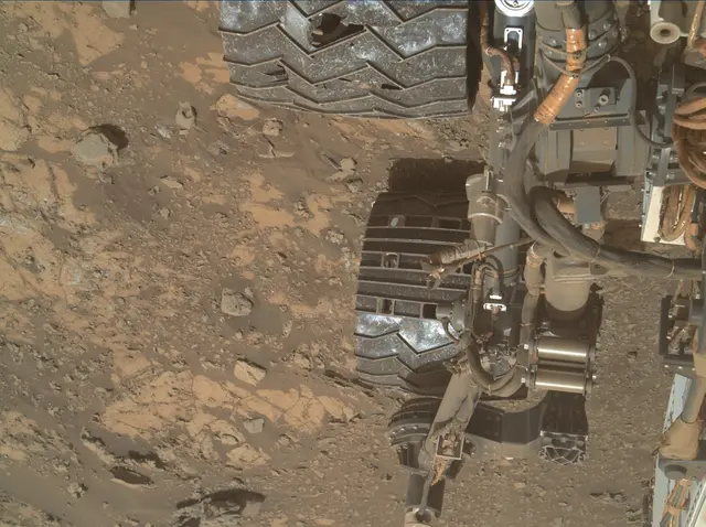 Sol 2687: Mars Hand Lens Imager (MAHLI)