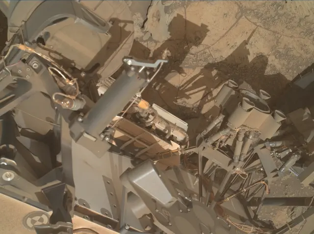 Sol 2687: Mars Hand Lens Imager (MAHLI)