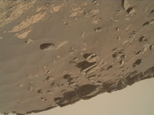Sol 2687: Mars Hand Lens Imager (MAHLI)