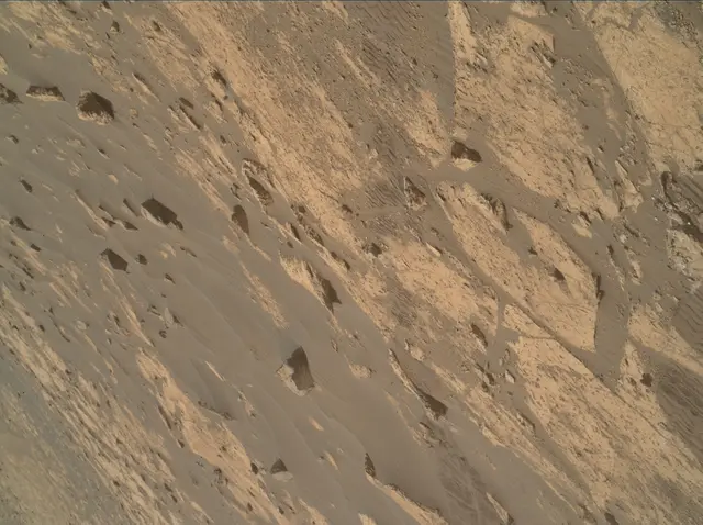 Sol 2687: Mars Hand Lens Imager (MAHLI)