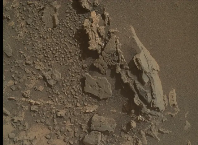 Sol 2687: Mars Hand Lens Imager (MAHLI)