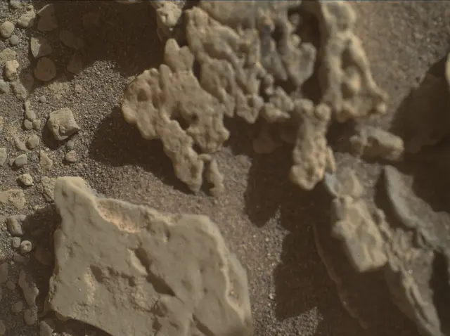 Sol 2687: Mars Hand Lens Imager (MAHLI)