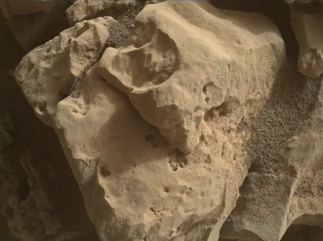 Sol 2690: Mars Hand Lens Imager (MAHLI)