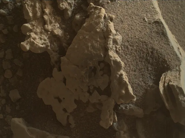 Sol 2690: Mars Hand Lens Imager (MAHLI)