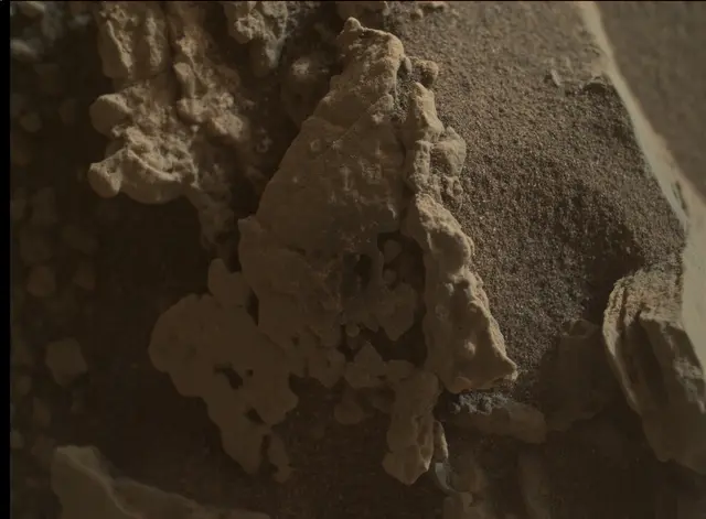 Sol 2690: Mars Hand Lens Imager (MAHLI)
