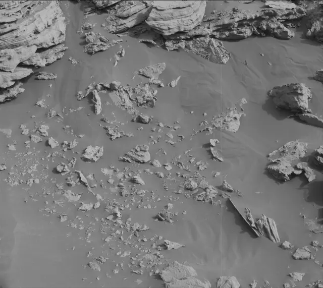 Sol 2691: Mast Camera (Mastcam)