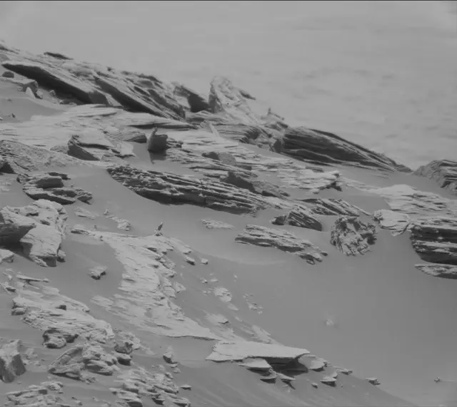 Sol 2692: Mast Camera (Mastcam)
