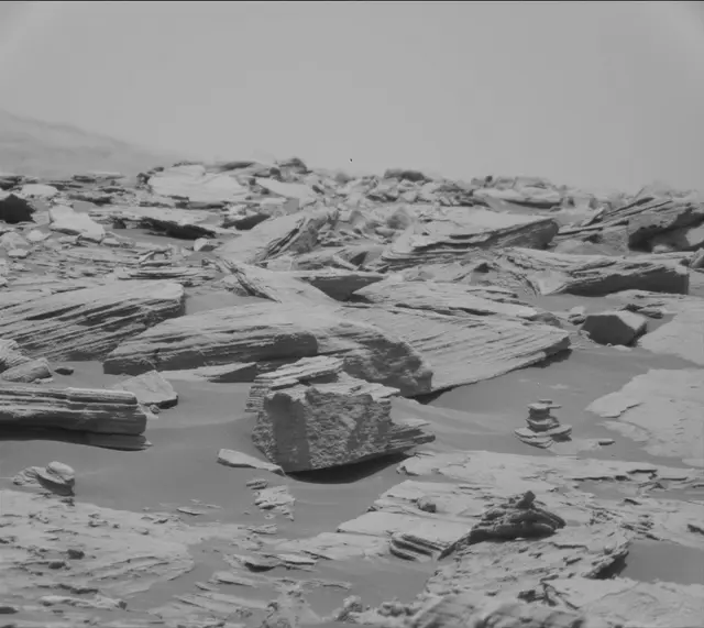 Sol 2692: Mast Camera (Mastcam)