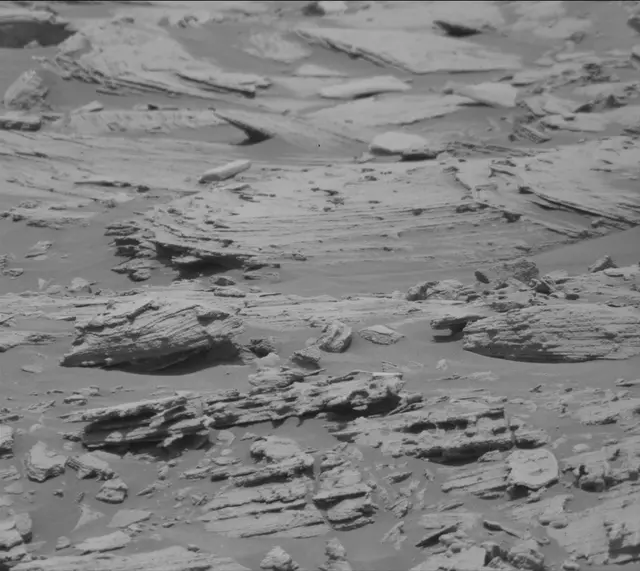 Sol 2692: Mast Camera (Mastcam)