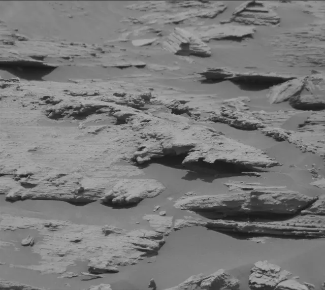 Sol 2692: Mast Camera (Mastcam)