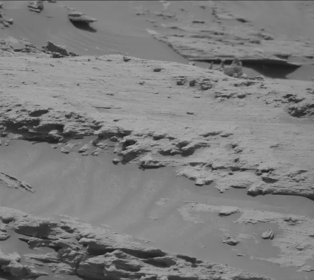 Sol 2692: Mast Camera (Mastcam)