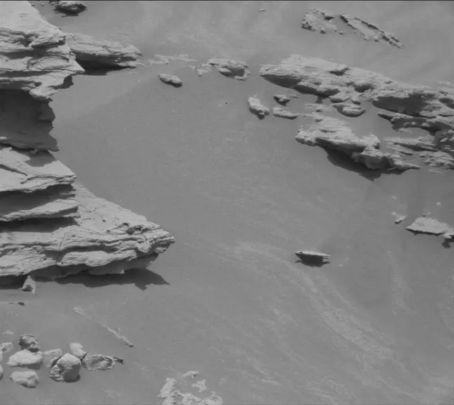 Sol 2692: Mast Camera (Mastcam)