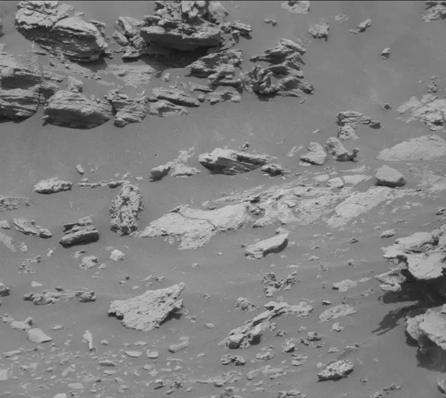 Sol 2692: Mast Camera (Mastcam)