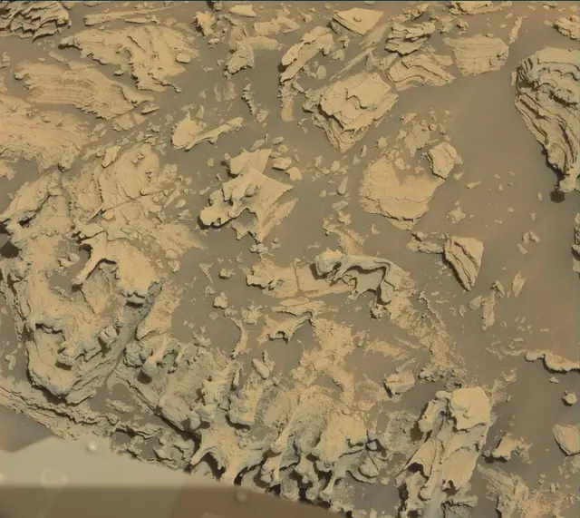 Sol 2693: Mast Camera (Mastcam)