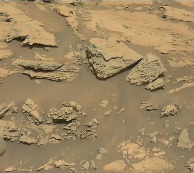 Sol 2693: Mast Camera (Mastcam)