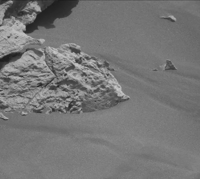 Sol 2694: Mast Camera (Mastcam)
