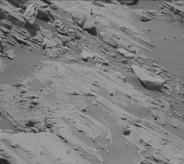 Sol 2694: Mast Camera (Mastcam)