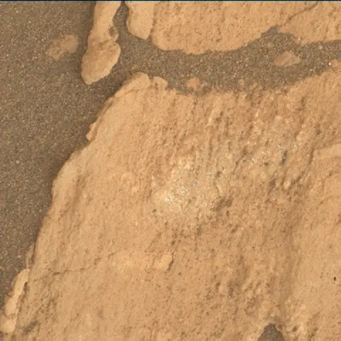Sol 2694: Mars Hand Lens Imager (MAHLI)