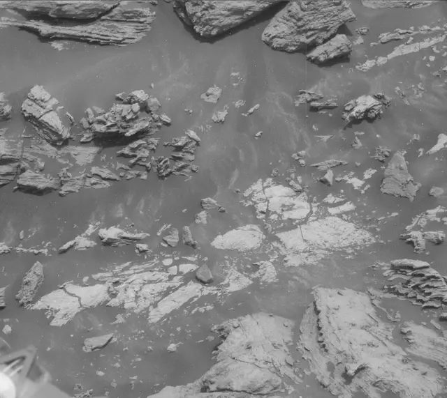Sol 2695: Mast Camera (Mastcam)