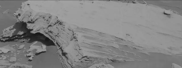 Sol 2695: Mast Camera (Mastcam)
