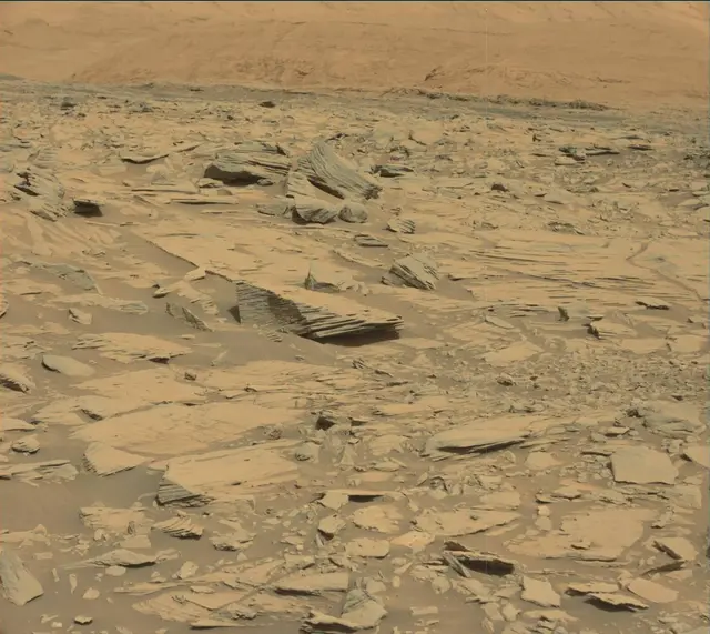 Sol 2695: Mast Camera (Mastcam)
