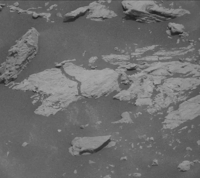 Sol 2695: Mast Camera (Mastcam)