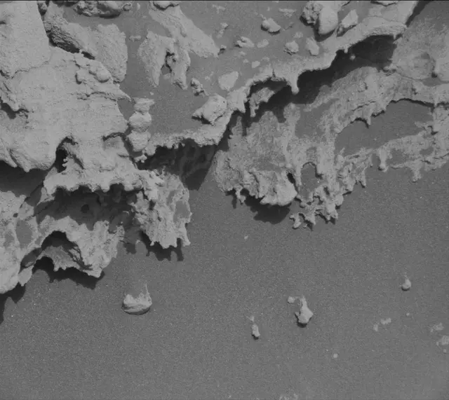 Sol 2695: Mast Camera (Mastcam)