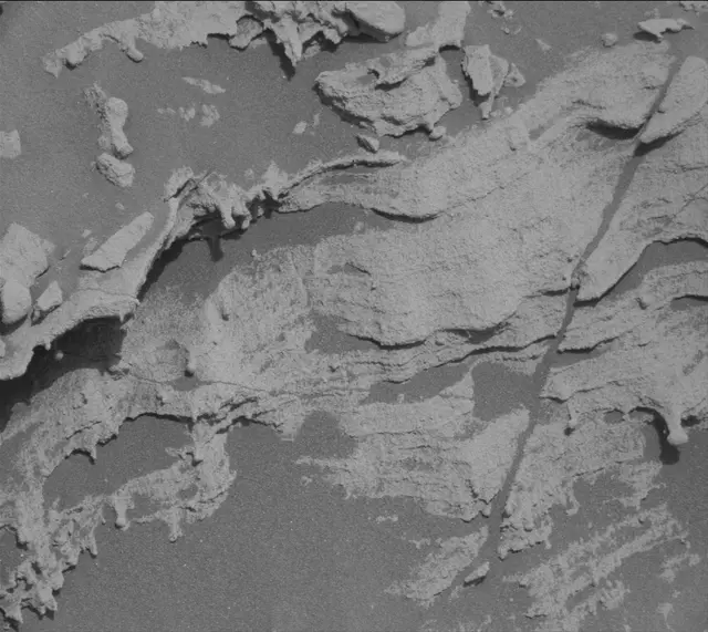 Sol 2695: Mast Camera (Mastcam)