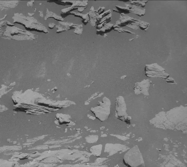 Sol 2695: Mast Camera (Mastcam)