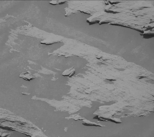 Sol 2695: Mast Camera (Mastcam)
