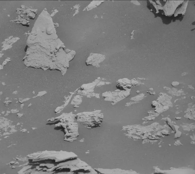 Sol 2695: Mast Camera (Mastcam)