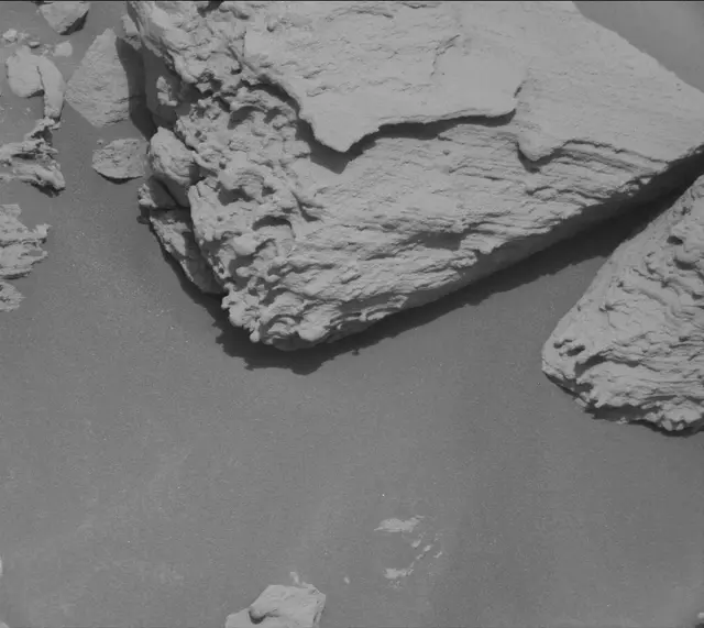 Sol 2695: Mast Camera (Mastcam)