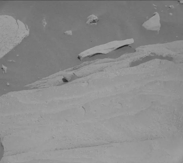 Sol 2696: Mast Camera (Mastcam)