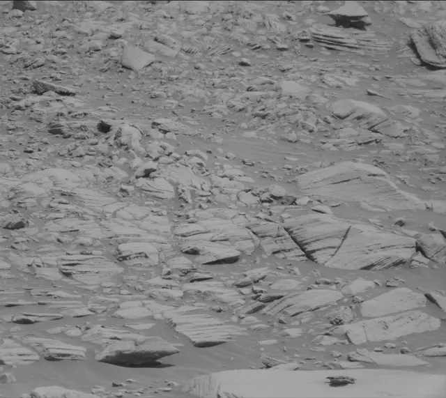 Sol 2696: Mast Camera (Mastcam)