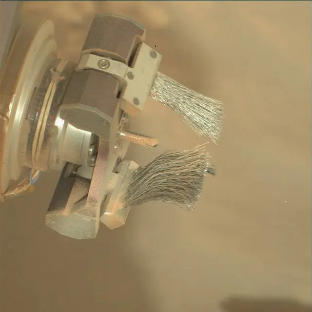 Sol 2696: Mast Camera (Mastcam)