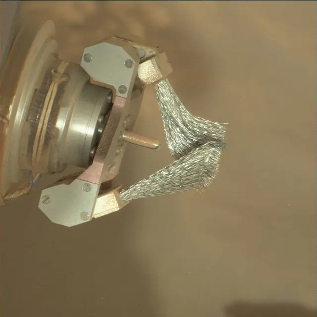 Sol 2696: Mast Camera (Mastcam)