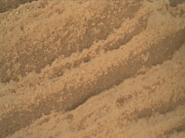 Sol 2696: Mars Hand Lens Imager (MAHLI)