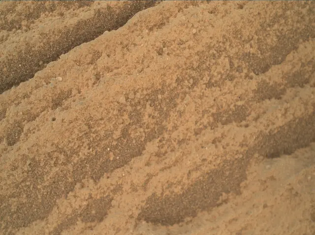 Sol 2696: Mars Hand Lens Imager (MAHLI)