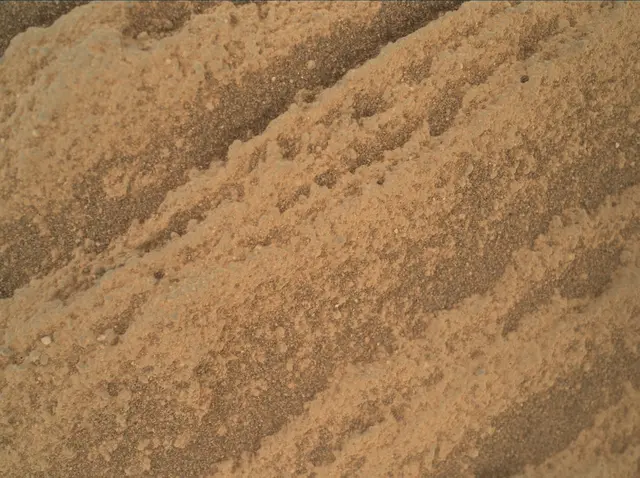 Sol 2696: Mars Hand Lens Imager (MAHLI)