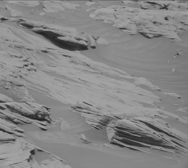 Sol 2697: Mast Camera (Mastcam)