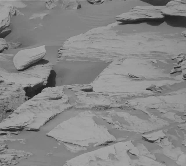 Sol 2697: Mast Camera (Mastcam)
