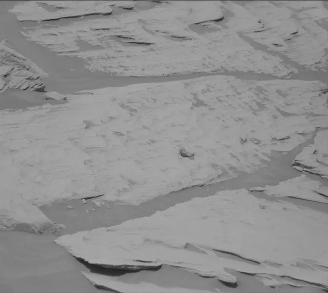 Sol 2697: Mast Camera (Mastcam)