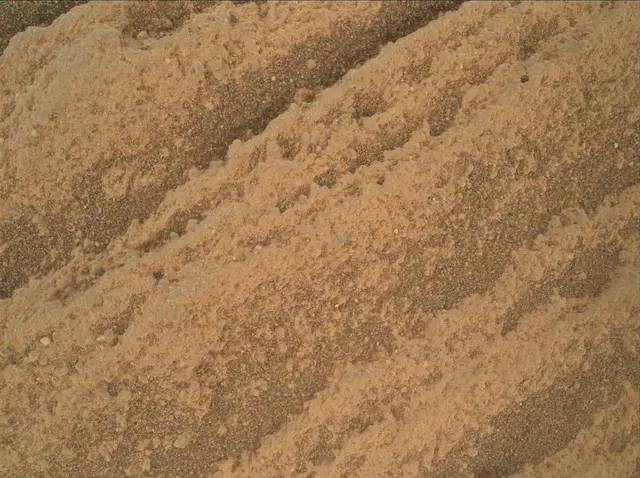 Sol 2698: Mars Hand Lens Imager (MAHLI)